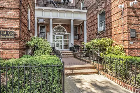 114-06 Queens Blvd #E9, Forest Hills, NY 11375