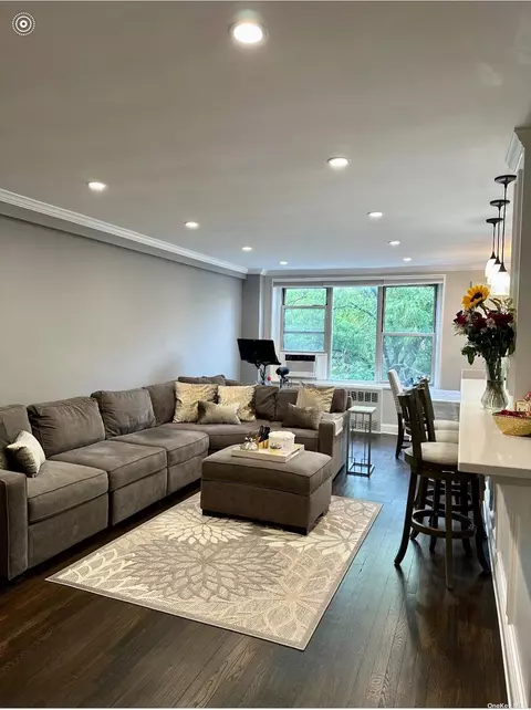 209-25 18 Ave #3B, Bayside, NY 11360
