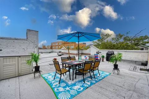 252 Beach 129th St #3C, Belle Harbor, NY 11694