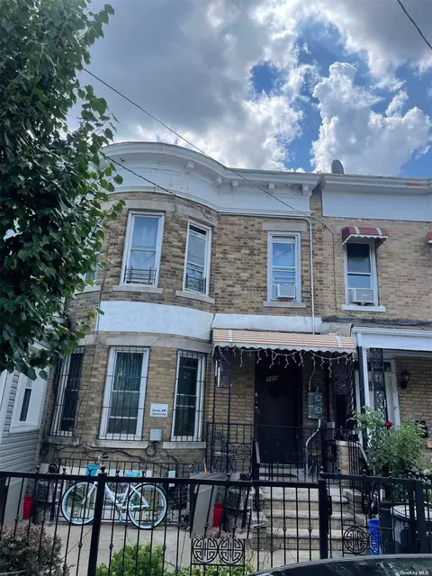 94-06 Forbell St, Ozone Park, NY 11416