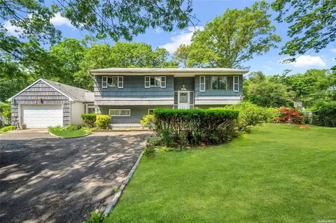 588 Wilson Blvd, Central Islip, NY 11722
