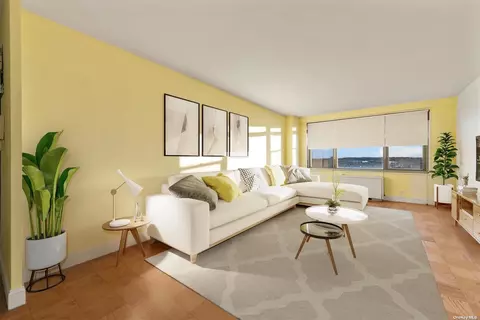 70-25 Yellowstone Blvd #20O, Forest Hills, NY 11375