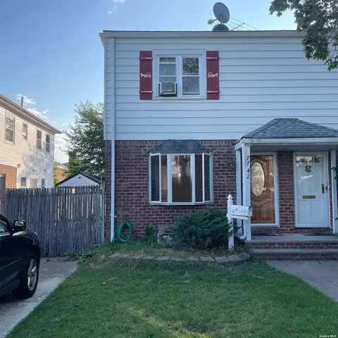 77-42 250th St, Bellerose, NY 11426