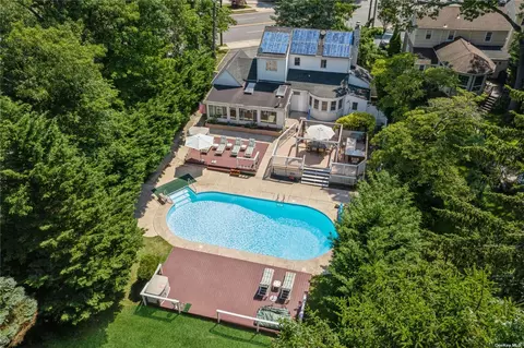 69 Babylon Tpke, Merrick, NY 11566