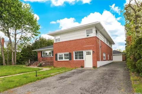 5 Fairmount Blvd, Garden City, NY 11530