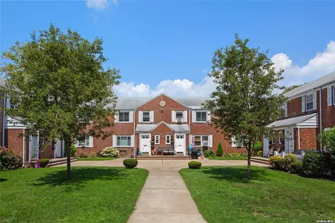 254-29 75th Ave #LOWER, Glen Oaks, NY 11004