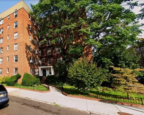 81-15 35th Ave #6C, Jackson Heights, NY 11372