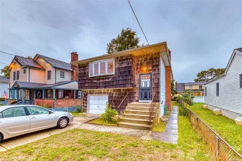 58 Clark Ave, Massapequa, NY 11758