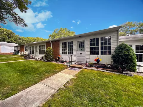 395 Woodbridge Dr #D, Ridge, NY 11961