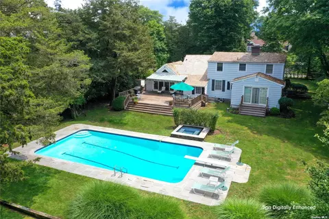25 Club Ln, Remsenburg, NY 11960