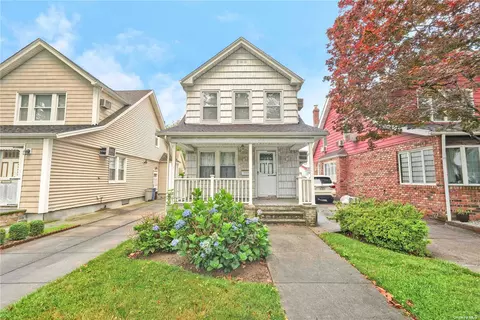 96-15 72nd Rd, Forest Hills, NY 11375