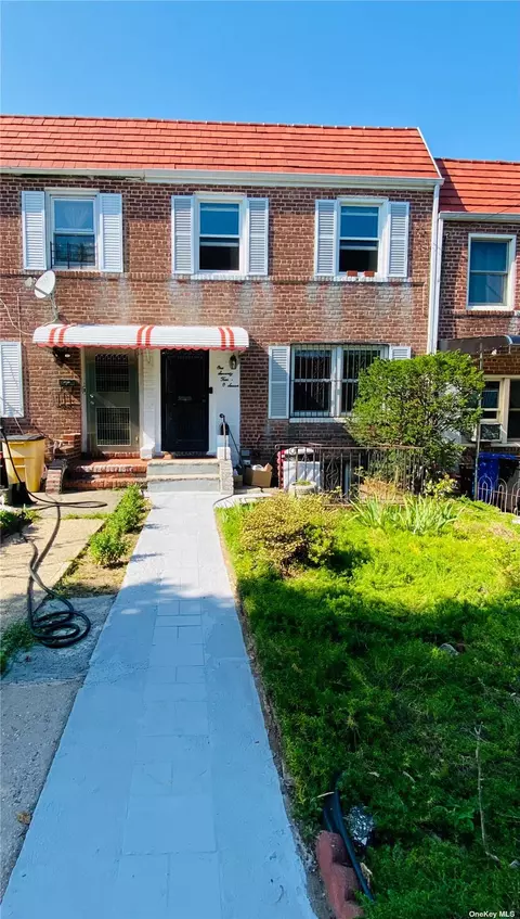 174-07 Jewel Ave, Fresh Meadows, NY 11365
