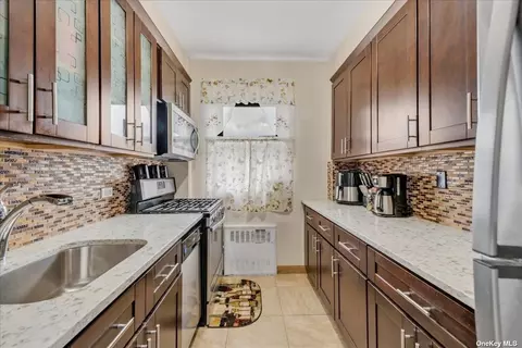 99-60 63rd Rd #5X, Rego Park, NY 11374