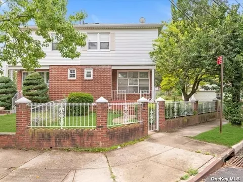 46-02 190th St, Flushing, NY 11358