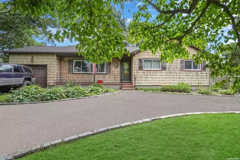 23 Corbin Ave, Shirley, NY 11967