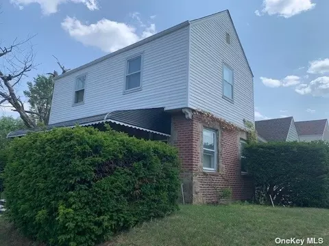 120-03 222nd St, Cambria Heights, NY 11411