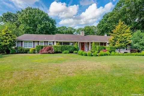 384 Great River Rd, Great River, NY 11739