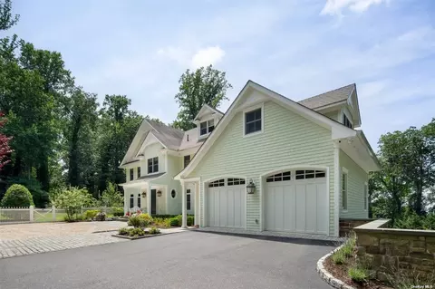 6 Lloyd Cove Ct, Lloyd Harbor, NY 11743