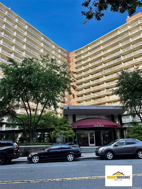 61-15 97th St #15H, Rego Park, NY 11374