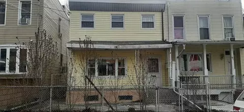 92 Mckinley Ave, Brooklyn, NY 11208
