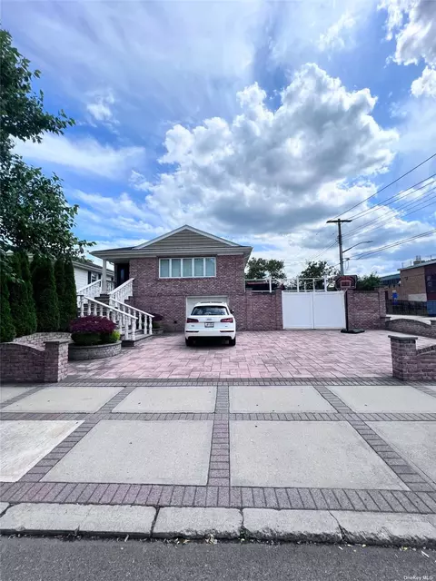89-04 159th Ave, Howard Beach, NY 11414