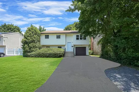 610 2nd St, East Northport, NY 11731