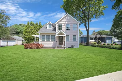 149 Barton Ave, Patchogue, NY 11772