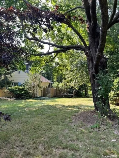 30 Cedar Ave, Southampton, NY 11968