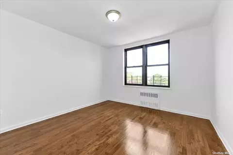 1040 Neilson St #4N, Far Rockaway, NY 11691