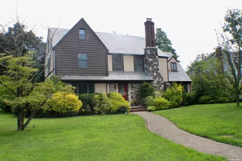 57 Nassau Blvd, Garden City, NY 11530
