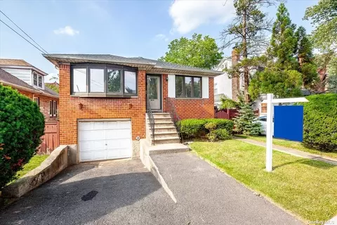 150-19 Bayside Ave, Flushing, NY 11354