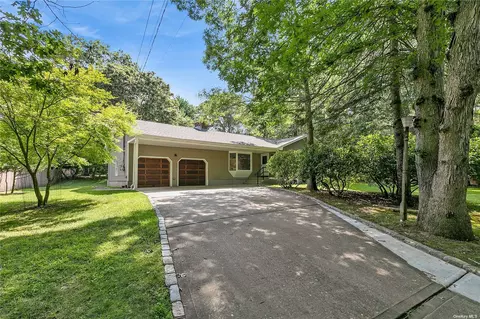 12 Greenway, East Hampton, NY 11937