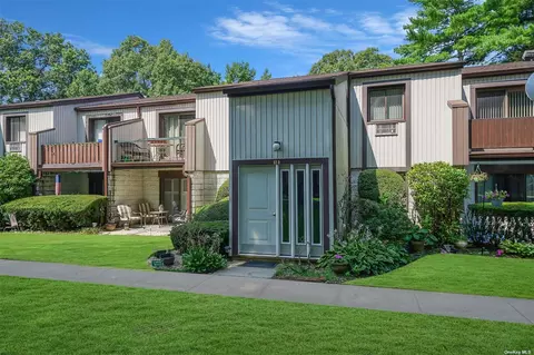 83 Richmond Blvd #1B, Ronkonkoma, NY 11779
