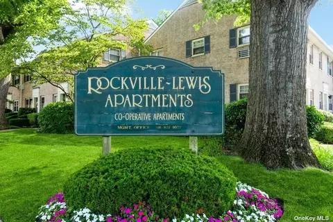 8 N Lewis Pl #1.1A, Rockville Centre, NY 11570