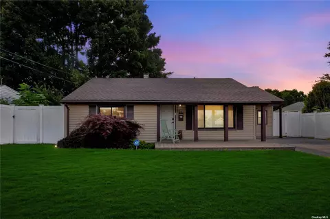 4283 Clarissa Rd, Bethpage, NY 11714