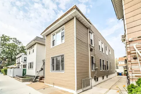 86-13 78th St, Woodhaven, NY 11421