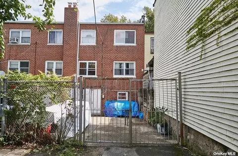 720 Jerome St, Brooklyn, NY 11207