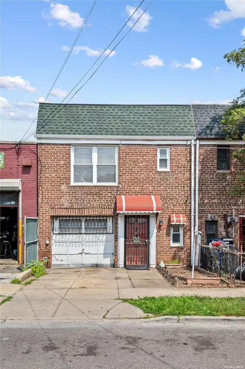 32-31 61st St, Woodside, NY 11377