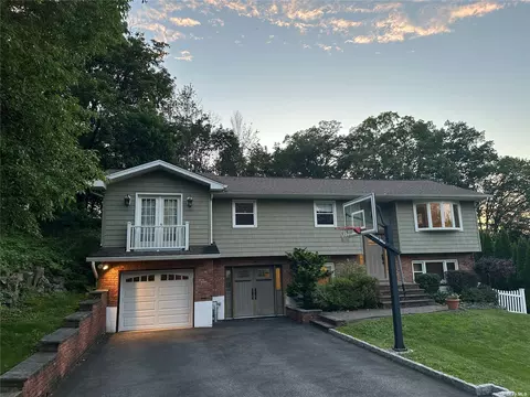 900 Ashland St, Valley Cottage, NY 10989