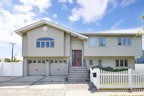 1 Cheltenham St, Lido Beach, NY 11561