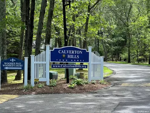 137 Hill Cres #137, Calverton, NY 11933