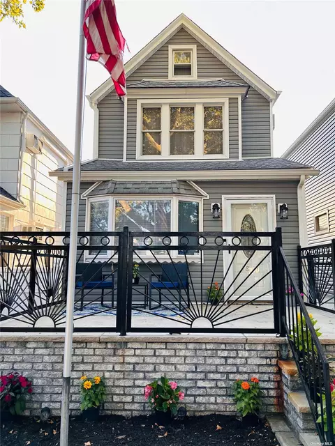78-45 65th St, Glendale, NY 11385