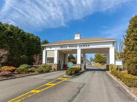 90 Pond View Dr #236, Port Washington, NY 11050