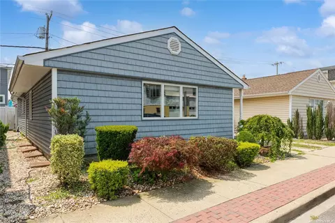 714 E Chester St, Long Beach, NY 11561