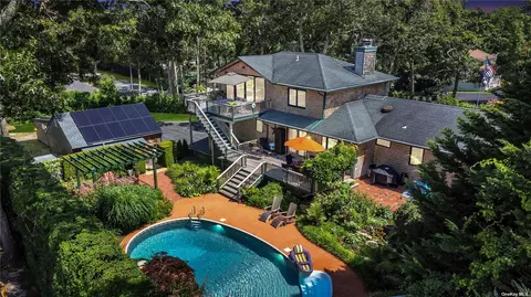 19 Neptune Ave, Hampton Bays, NY 11946