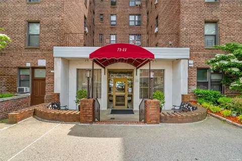 71-11 Yellowstone Blvd #2O, Forest Hills, NY 11375