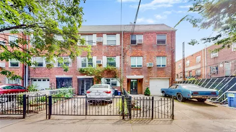 31-39 73rd St, East Elmhurst, NY 11370