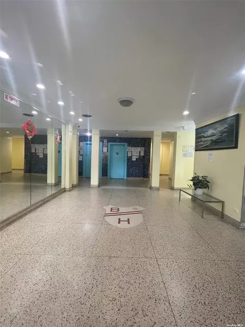 143-40 Roosevelt Ave #1C, Flushing, NY 11354