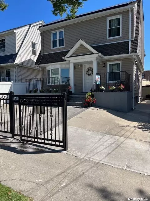 88-49 205th St, Jamaica, NY 11423