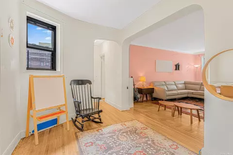 41-12 41st St #4-E, Sunnyside, NY 11104